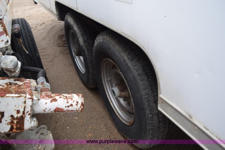 image for item H9279 1995 Wells Cargo enclosed trailer