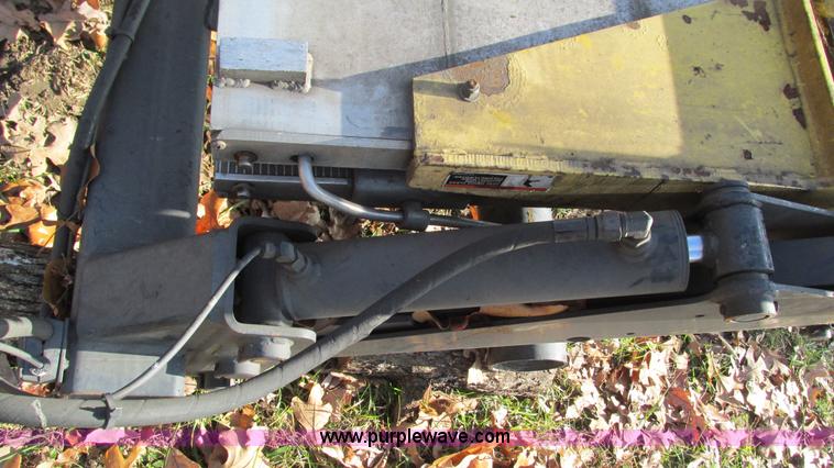 image for item I3137 Maxon GPTLR33 tailgate lift