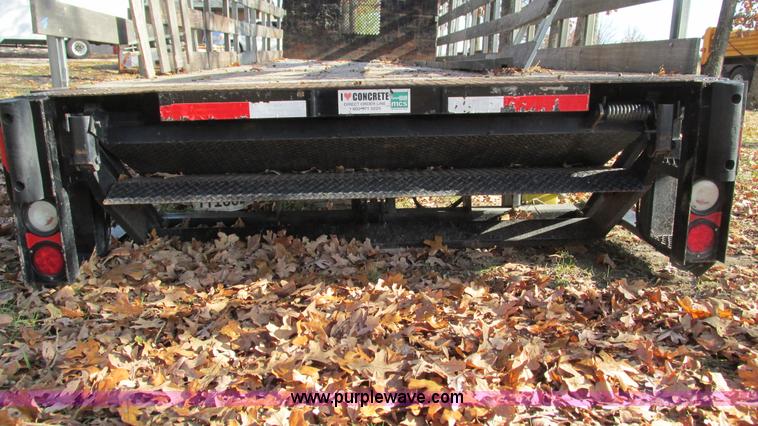 image for item I3138 Stake bed