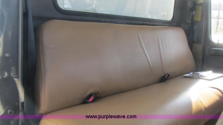 image for item I3142 1995 International 4700LPX box truck