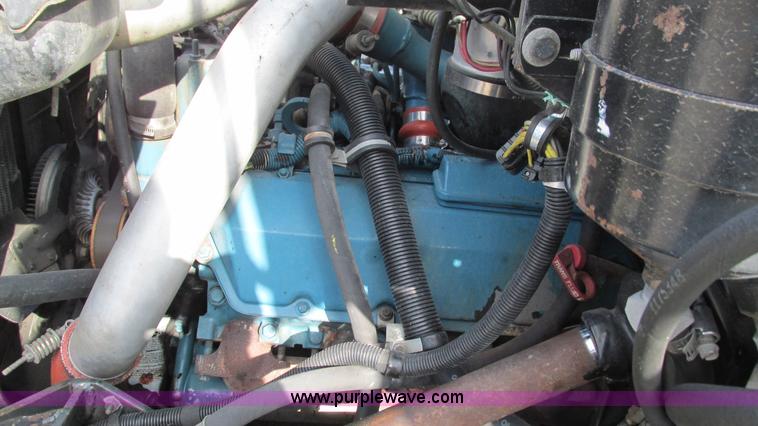 image for item I3142 1995 International 4700LPX box truck