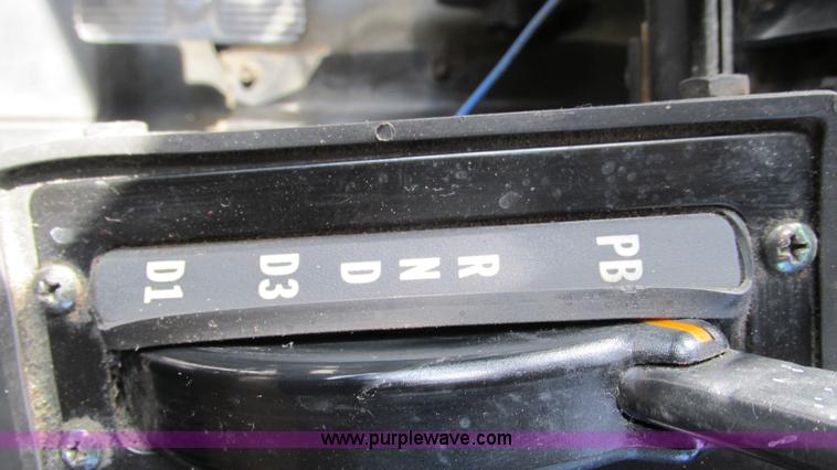 image for item I3142 1995 International 4700LPX box truck