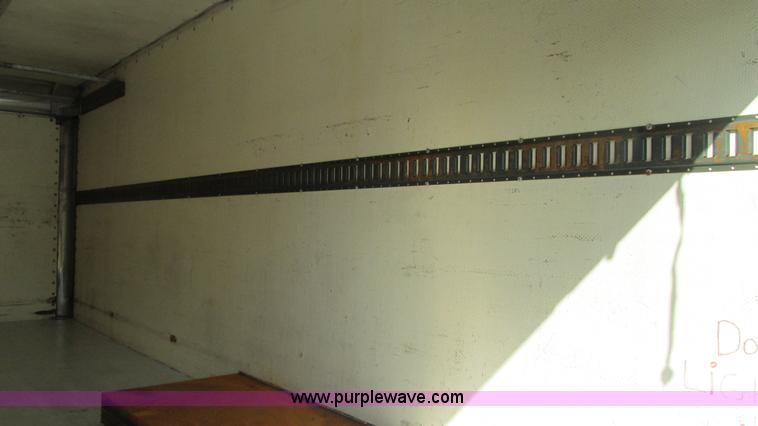 image for item I3142 1995 International 4700LPX box truck