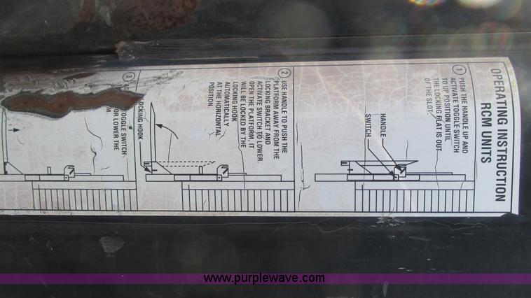 image for item I3142 1995 International 4700LPX box truck
