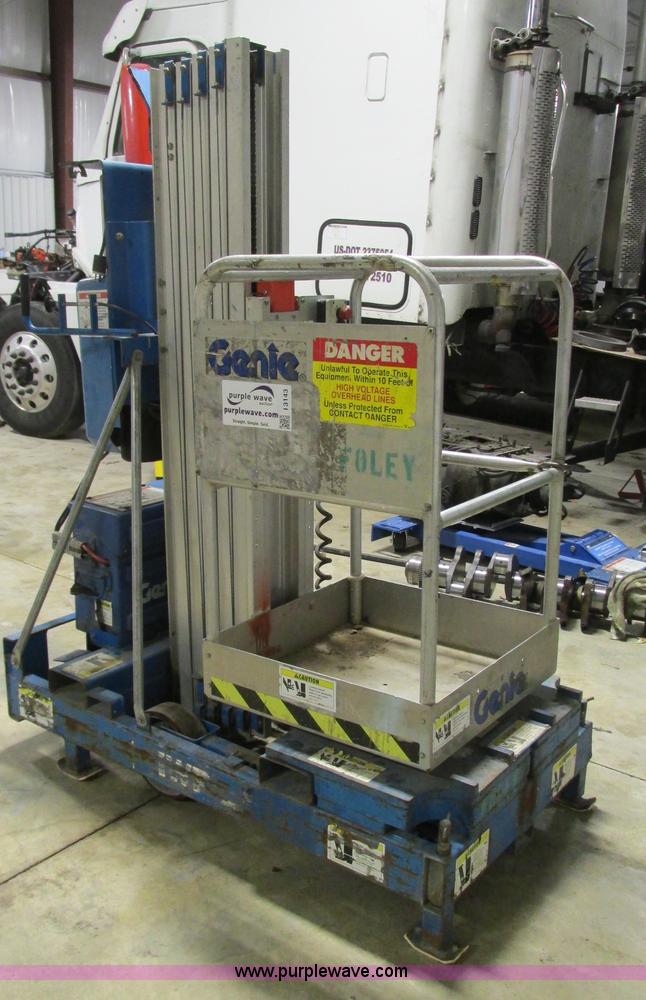 image for item I3143 Genie IWP-24 vertical lift