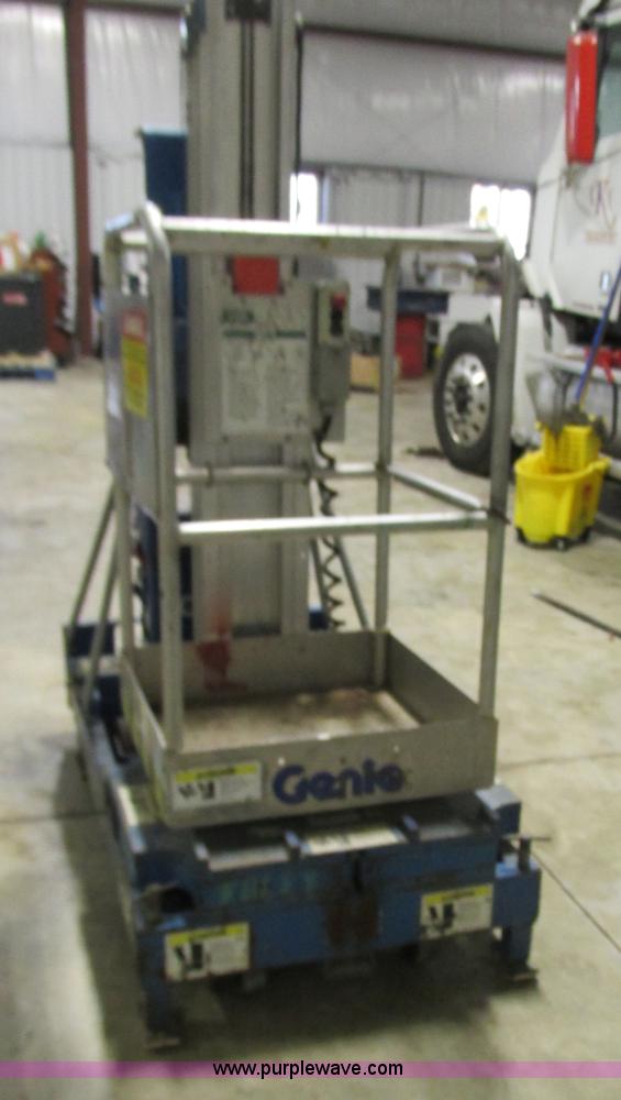 image for item I3143 Genie IWP-24 vertical lift