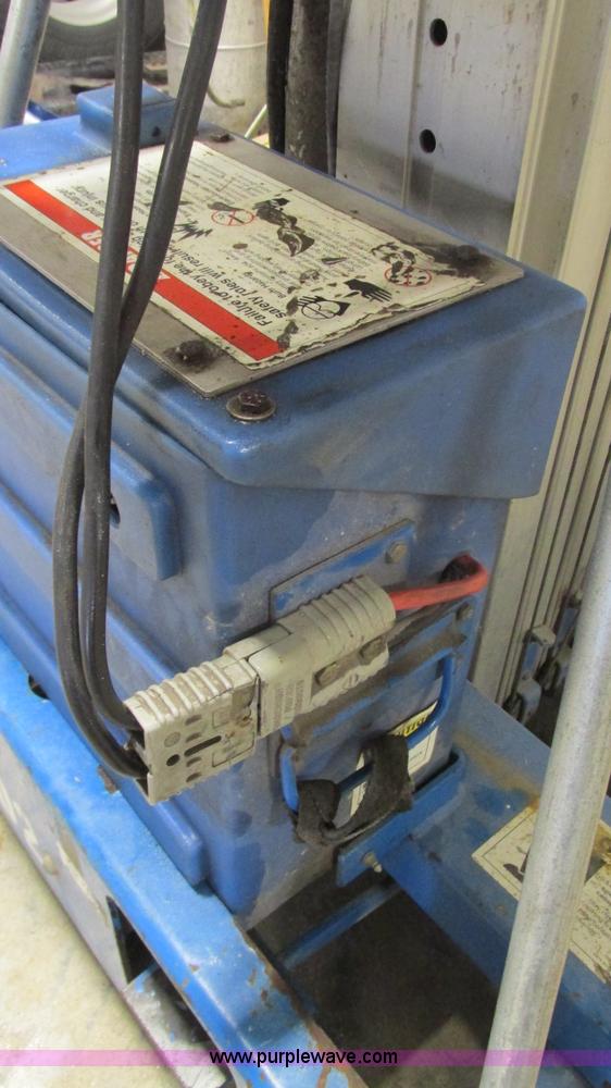 image for item I3143 Genie IWP-24 vertical lift