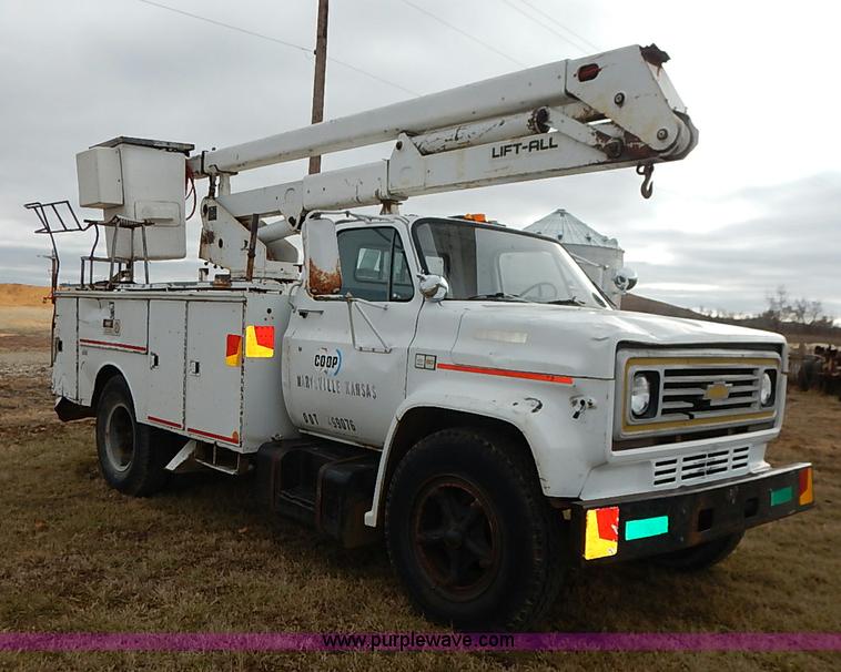 image for item I5182 1985 Chevrolet Custom Deluxe 60 bucket truck