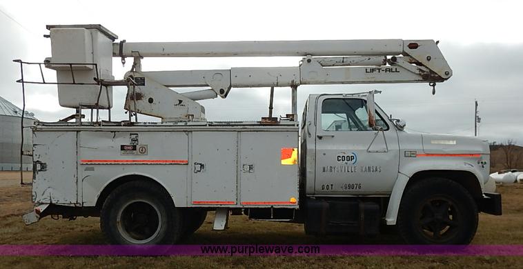 image for item I5182 1985 Chevrolet Custom Deluxe 60 bucket truck