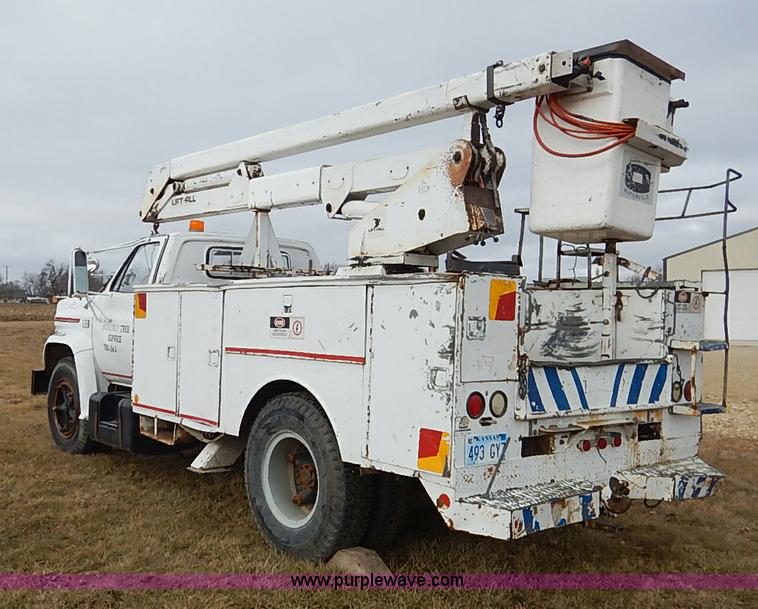 image for item I5182 1985 Chevrolet Custom Deluxe 60 bucket truck