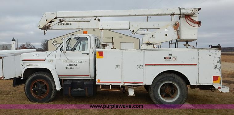 image for item I5182 1985 Chevrolet Custom Deluxe 60 bucket truck