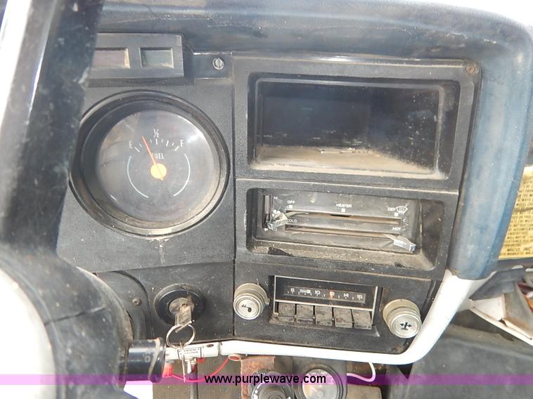 image for item I5182 1985 Chevrolet Custom Deluxe 60 bucket truck