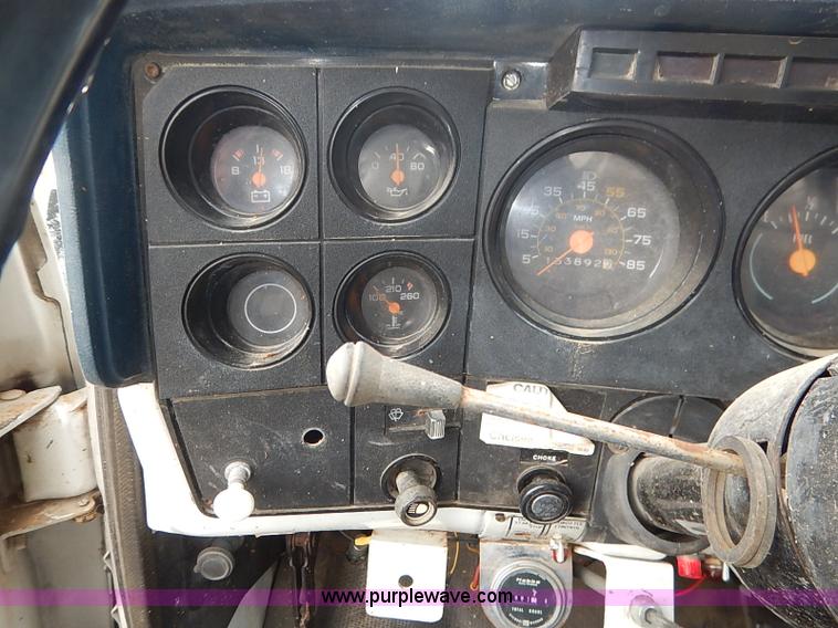 image for item I5182 1985 Chevrolet Custom Deluxe 60 bucket truck