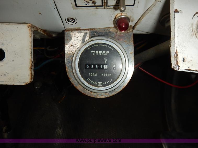 image for item I5182 1985 Chevrolet Custom Deluxe 60 bucket truck