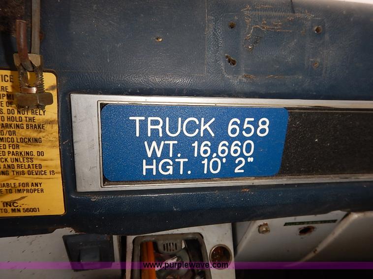 image for item I5182 1985 Chevrolet Custom Deluxe 60 bucket truck