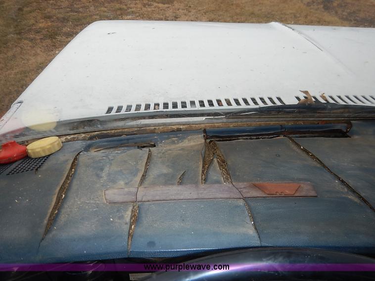 image for item I5182 1985 Chevrolet Custom Deluxe 60 bucket truck