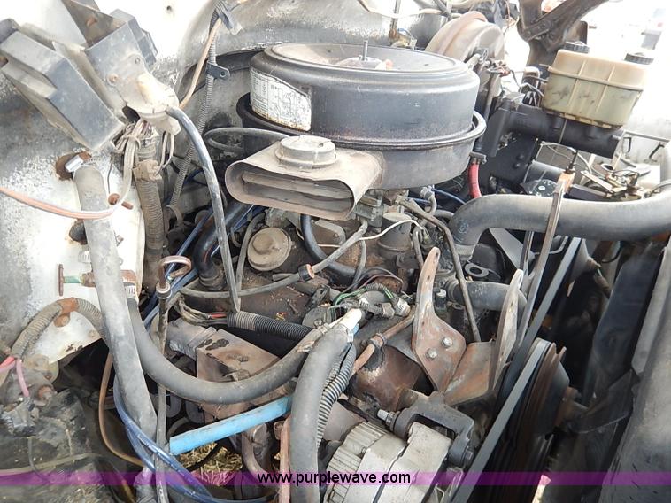 image for item I5182 1985 Chevrolet Custom Deluxe 60 bucket truck