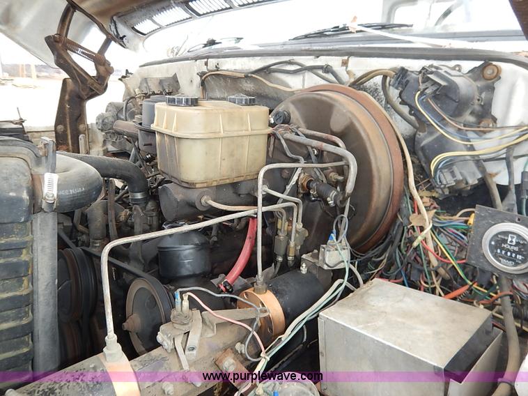 image for item I5182 1985 Chevrolet Custom Deluxe 60 bucket truck