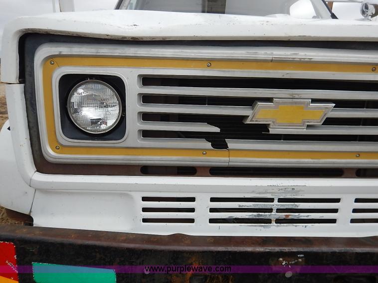 image for item I5182 1985 Chevrolet Custom Deluxe 60 bucket truck