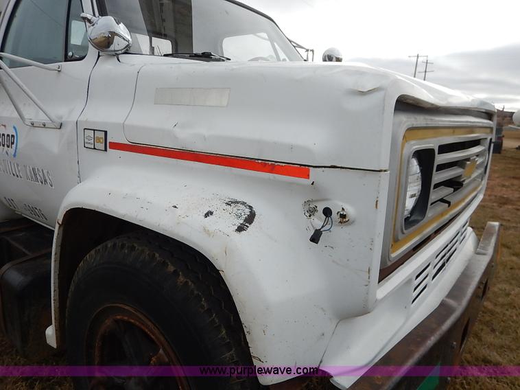 image for item I5182 1985 Chevrolet Custom Deluxe 60 bucket truck