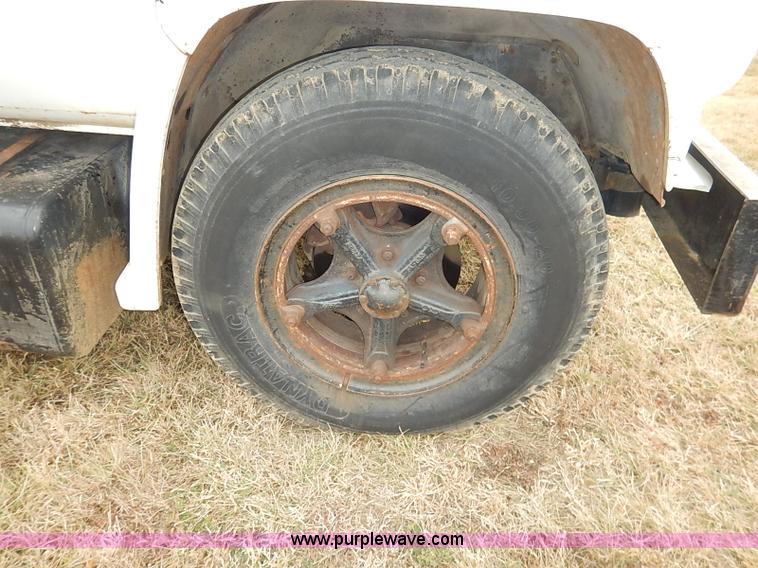 image for item I5182 1985 Chevrolet Custom Deluxe 60 bucket truck