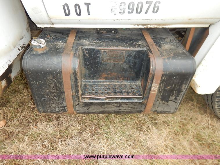 image for item I5182 1985 Chevrolet Custom Deluxe 60 bucket truck