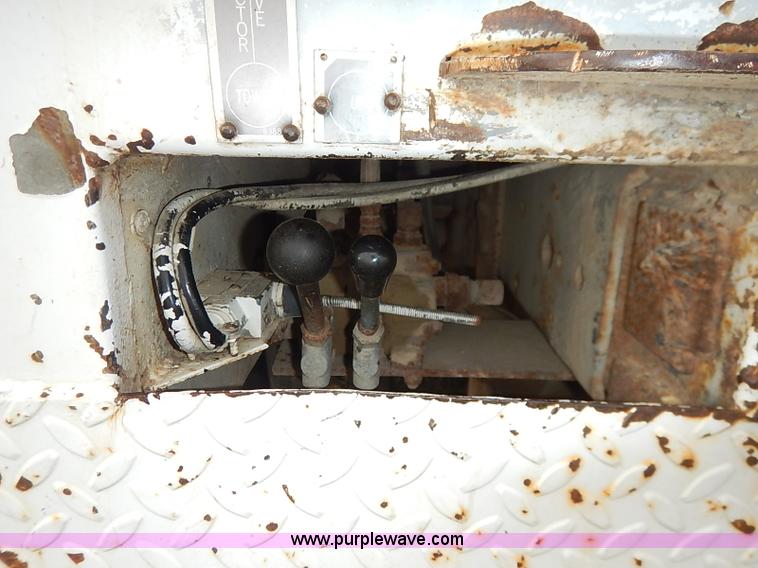 image for item I5182 1985 Chevrolet Custom Deluxe 60 bucket truck