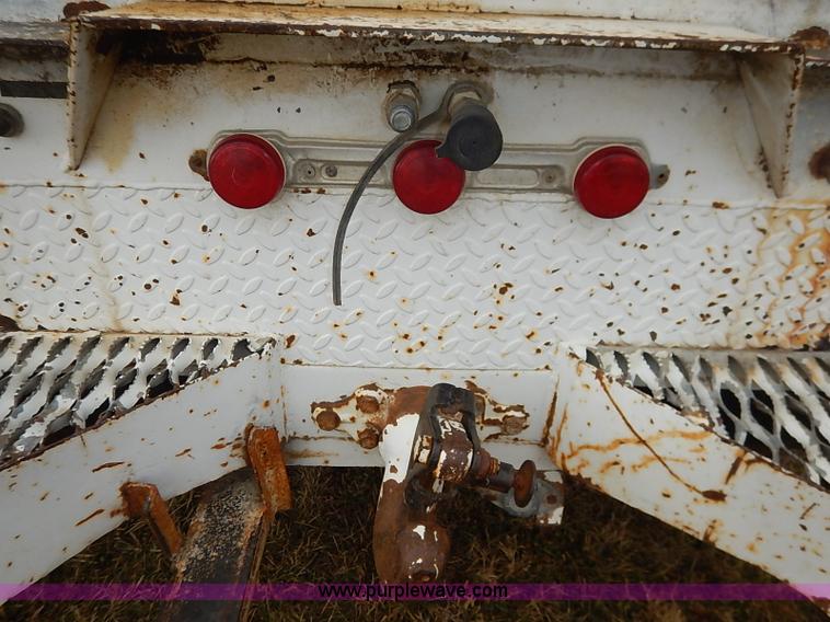 image for item I5182 1985 Chevrolet Custom Deluxe 60 bucket truck