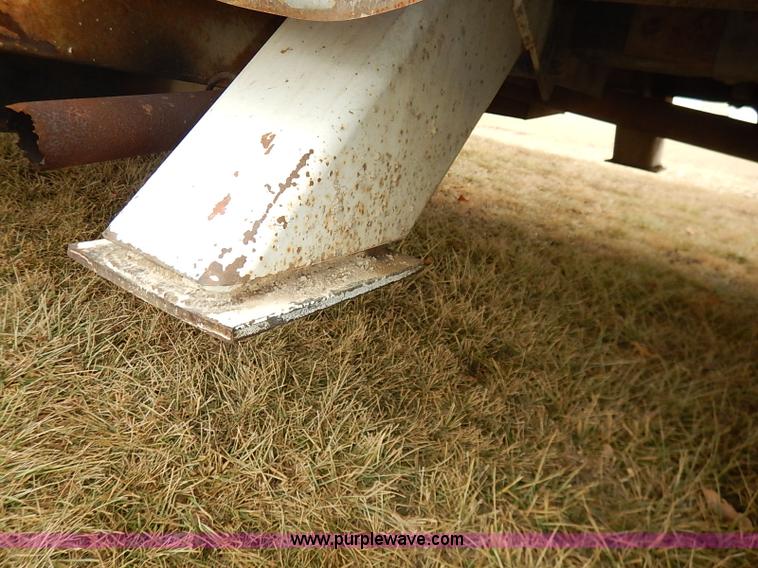 image for item I5182 1985 Chevrolet Custom Deluxe 60 bucket truck