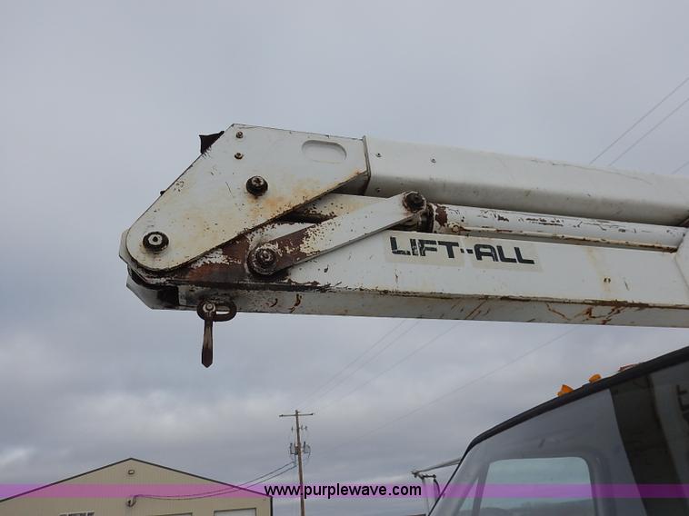 image for item I5182 1985 Chevrolet Custom Deluxe 60 bucket truck