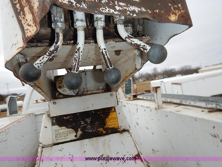 image for item I5182 1985 Chevrolet Custom Deluxe 60 bucket truck