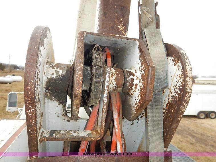 image for item I5182 1985 Chevrolet Custom Deluxe 60 bucket truck