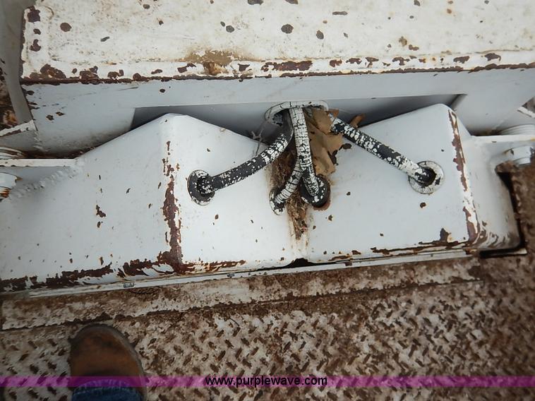 image for item I5182 1985 Chevrolet Custom Deluxe 60 bucket truck