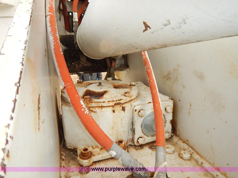 image for item I5182 1985 Chevrolet Custom Deluxe 60 bucket truck