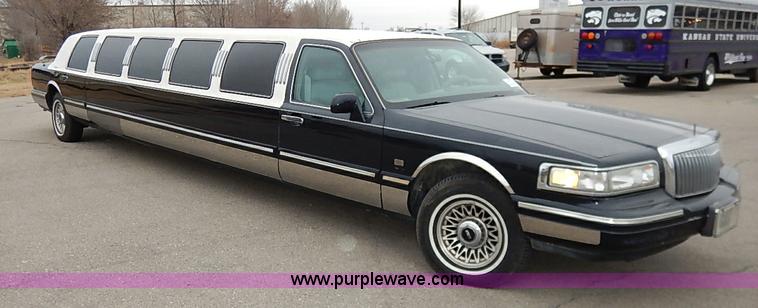 image for item I5199 1996 Lincoln Town Car Executive stretch limo