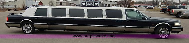 image for item I5199 1996 Lincoln Town Car Executive stretch limo