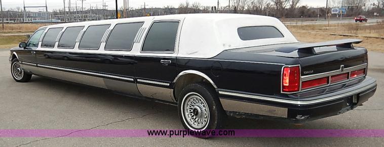 image for item I5199 1996 Lincoln Town Car Executive stretch limo