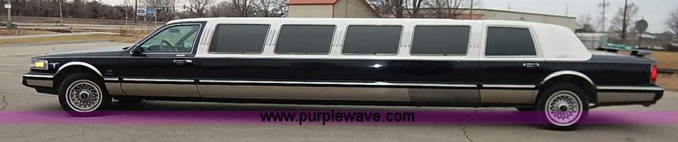 image for item I5199 1996 Lincoln Town Car Executive stretch limo