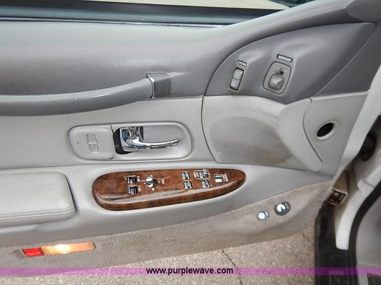 image for item I5199 1996 Lincoln Town Car Executive stretch limo