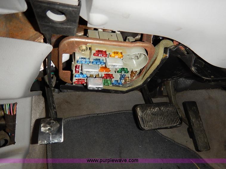 image for item I5199 1996 Lincoln Town Car Executive stretch limo