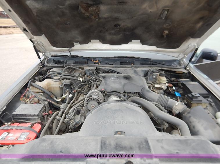 image for item I5199 1996 Lincoln Town Car Executive stretch limo