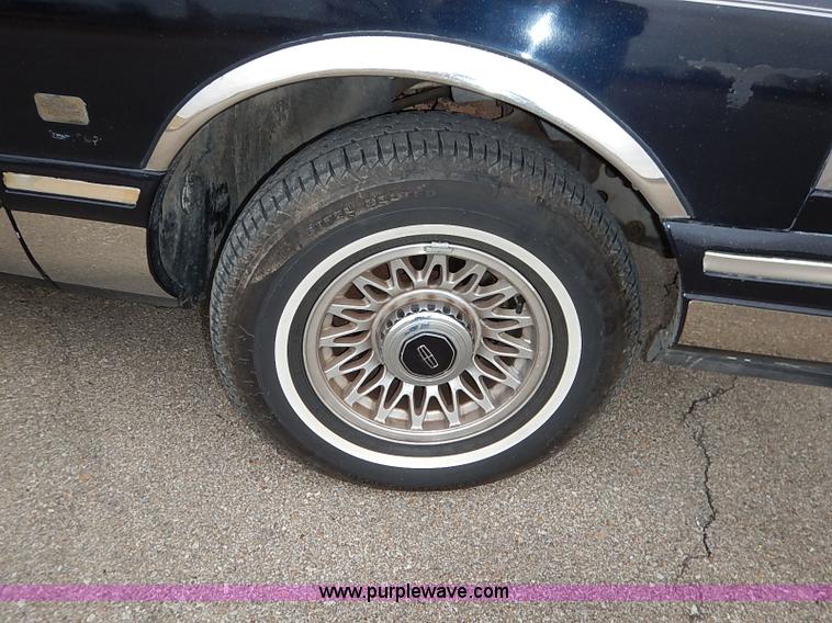 image for item I5199 1996 Lincoln Town Car Executive stretch limo