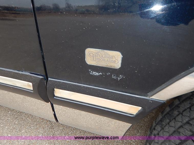 image for item I5199 1996 Lincoln Town Car Executive stretch limo