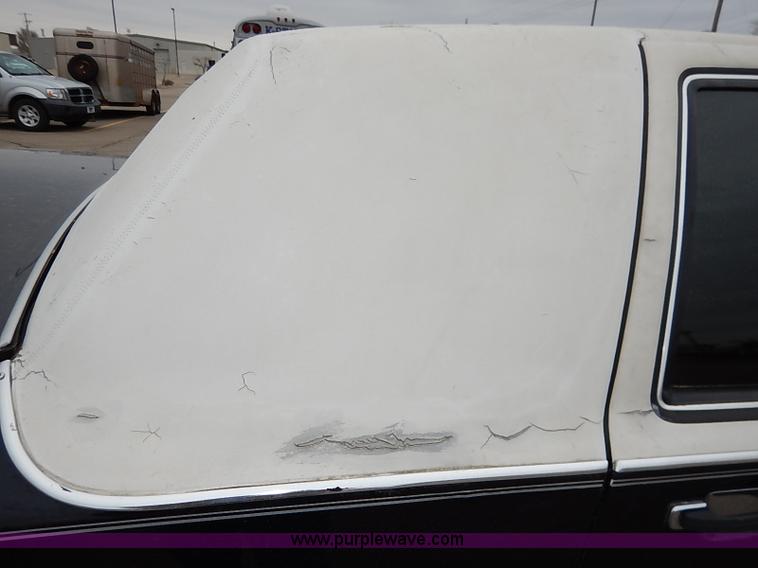 image for item I5199 1996 Lincoln Town Car Executive stretch limo