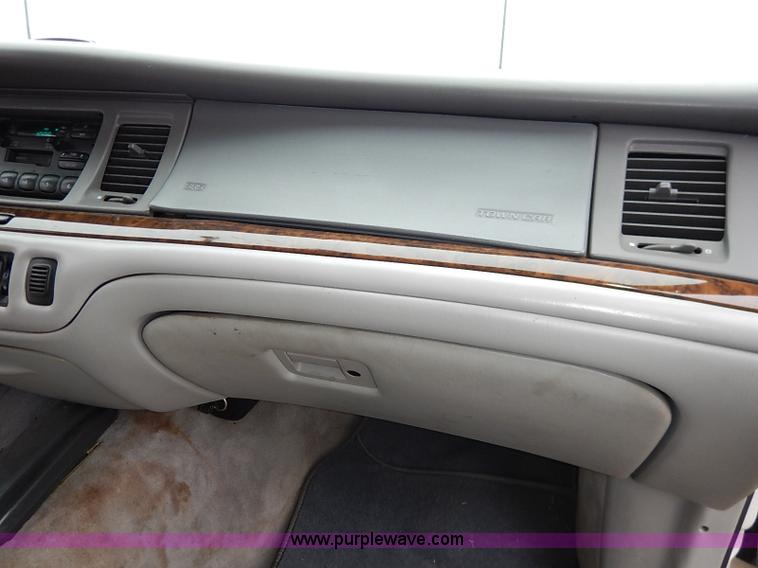 image for item I5199 1996 Lincoln Town Car Executive stretch limo