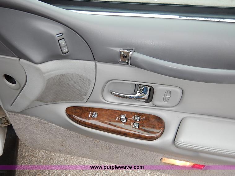 image for item I5199 1996 Lincoln Town Car Executive stretch limo