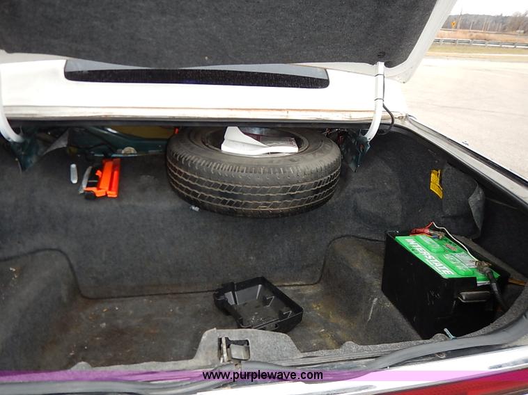 image for item I5199 1996 Lincoln Town Car Executive stretch limo