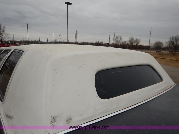 image for item I5199 1996 Lincoln Town Car Executive stretch limo