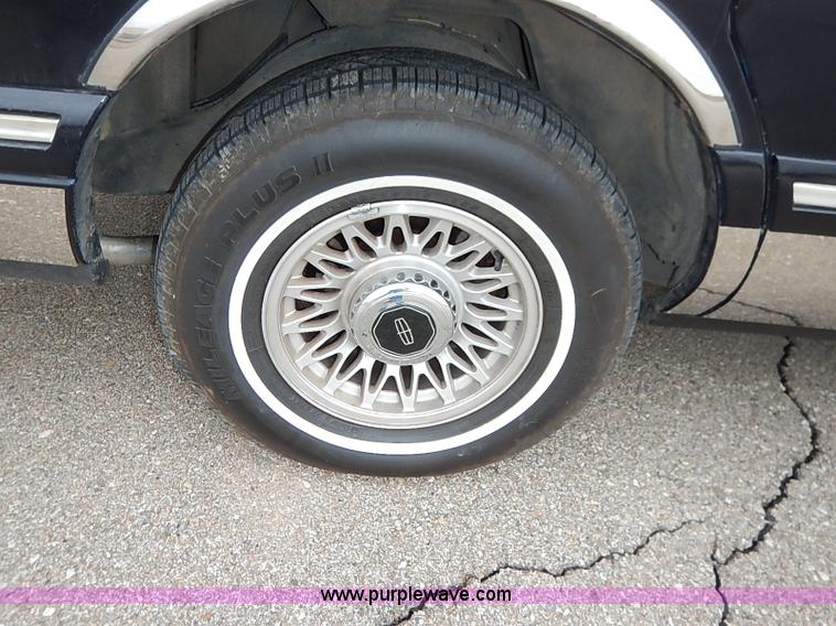 image for item I5199 1996 Lincoln Town Car Executive stretch limo