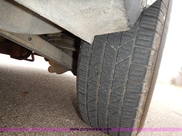 image for item I5199 1996 Lincoln Town Car Executive stretch limo